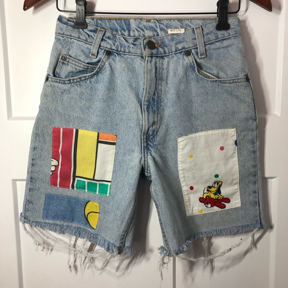 Levi's 550 Cutoff Jeans Orange Tab Student Size 28 Vintage 1996 Disney Patches